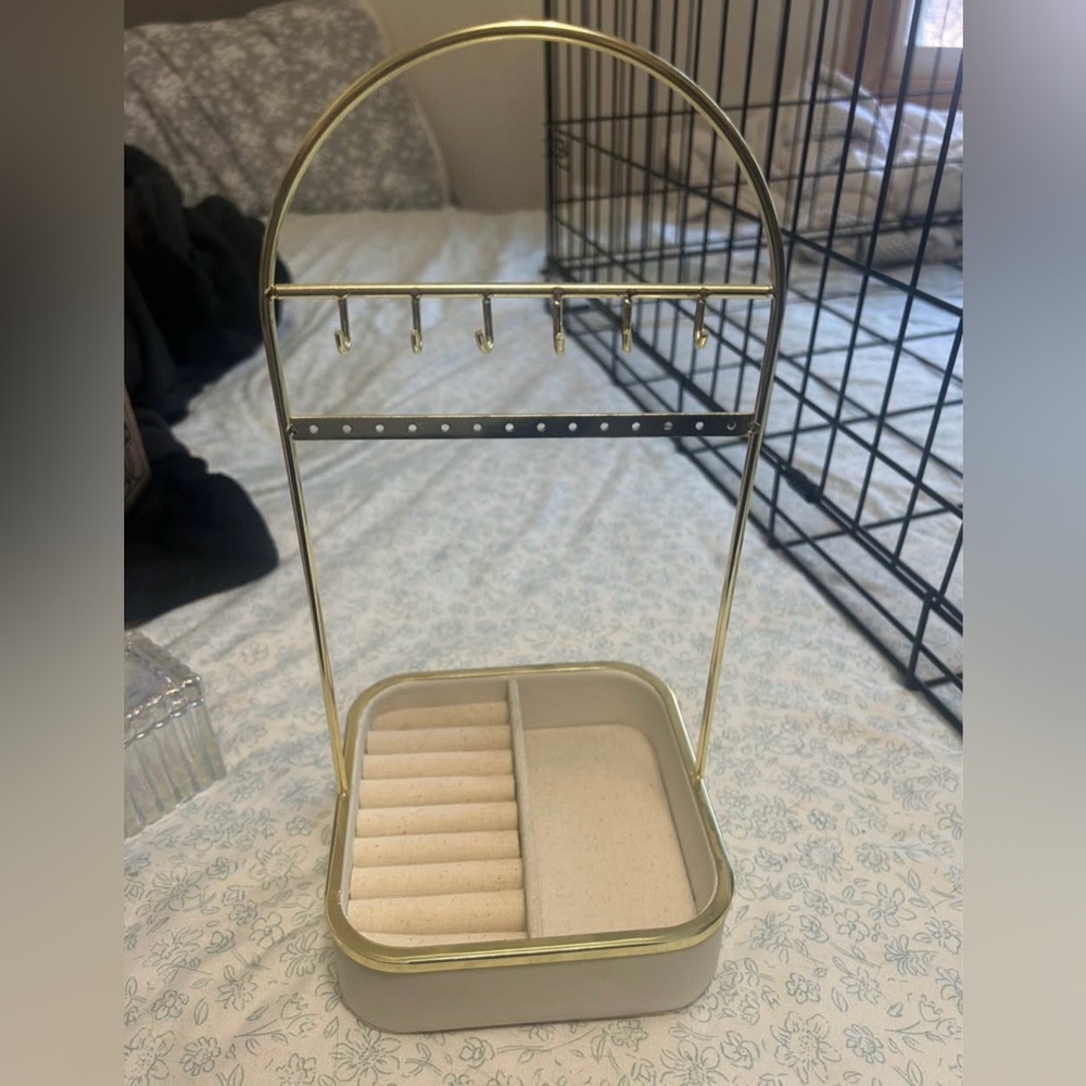 Jewelry organizer